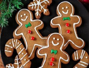 Can Dogs Eat Gingerbread? Is Gingerbread Safe For Dogs?